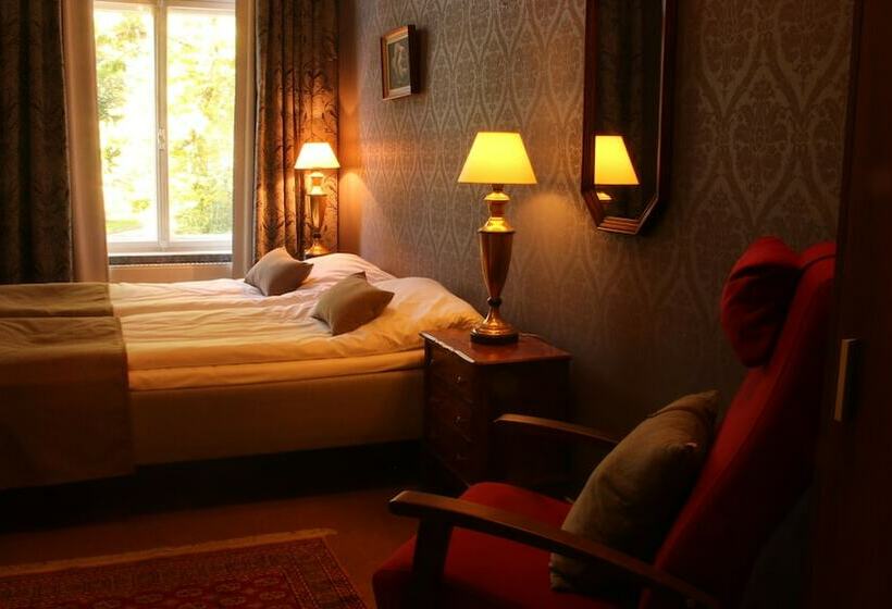 Kartanohotelli Karhulan Hovi