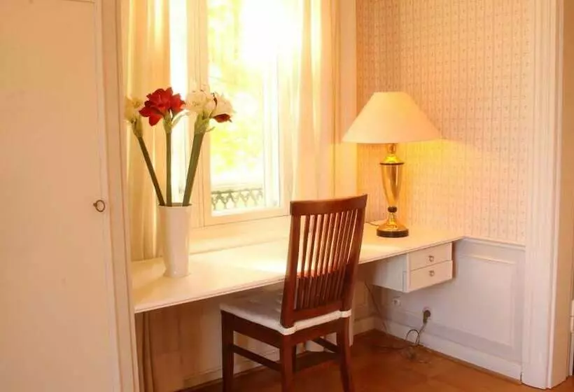 Kartanohotelli Karhulan Hovi