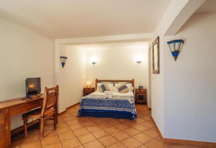 בית מלון כפרי Le Lido