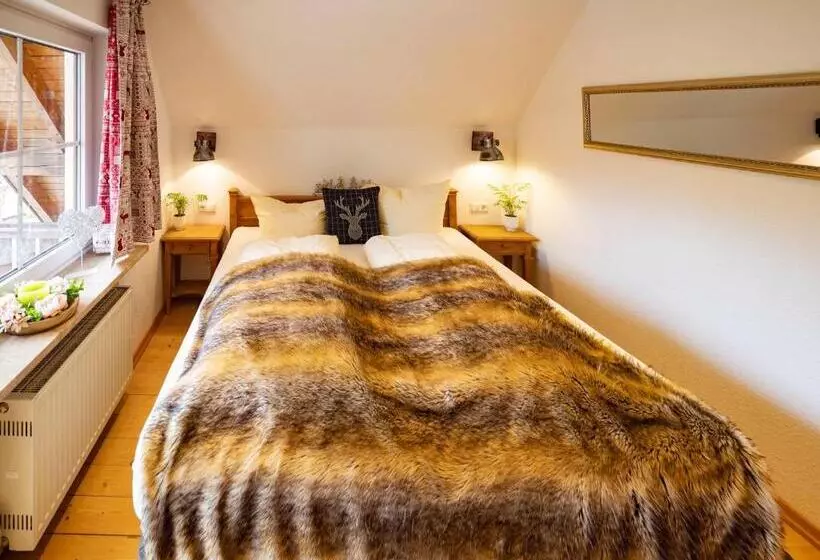 ホテル & Restaurant Grüner Baum   Die Grüne Oase Am Feldberg