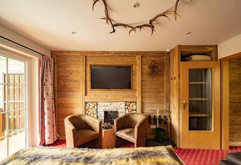 ホテル & Restaurant Grüner Baum   Die Grüne Oase Am Feldberg