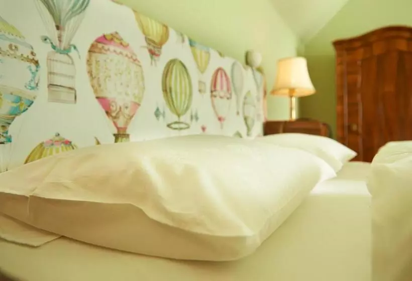 Hotelli Schloss Englar