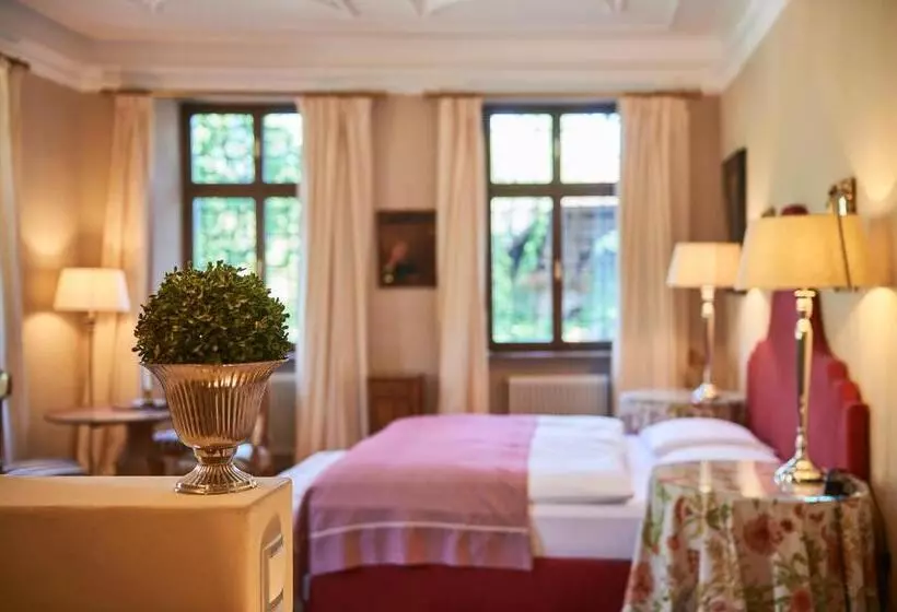 Hotelli Schloss Englar