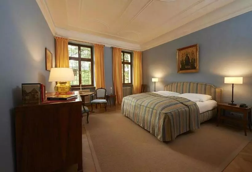 Hotelli Schloss Englar