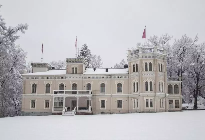Kartanohotelli Karhulan Hovi
