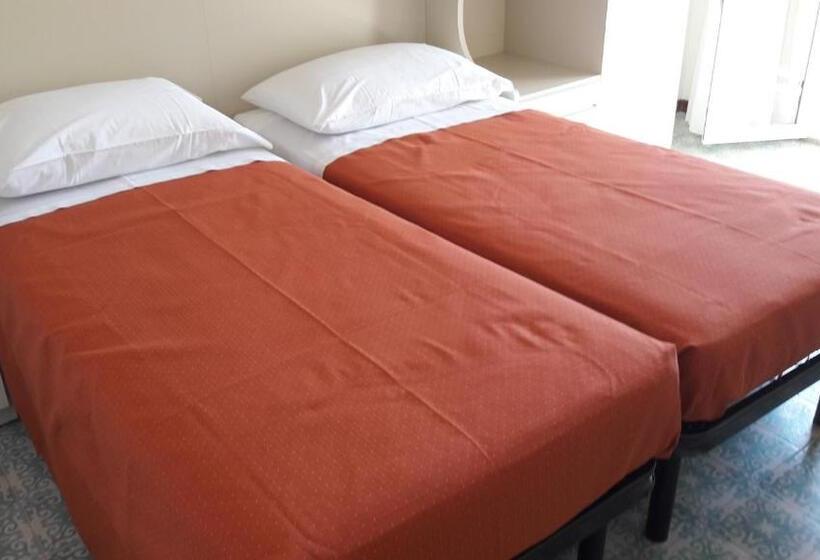 B&b   Meuble    Hotel  Cordiale