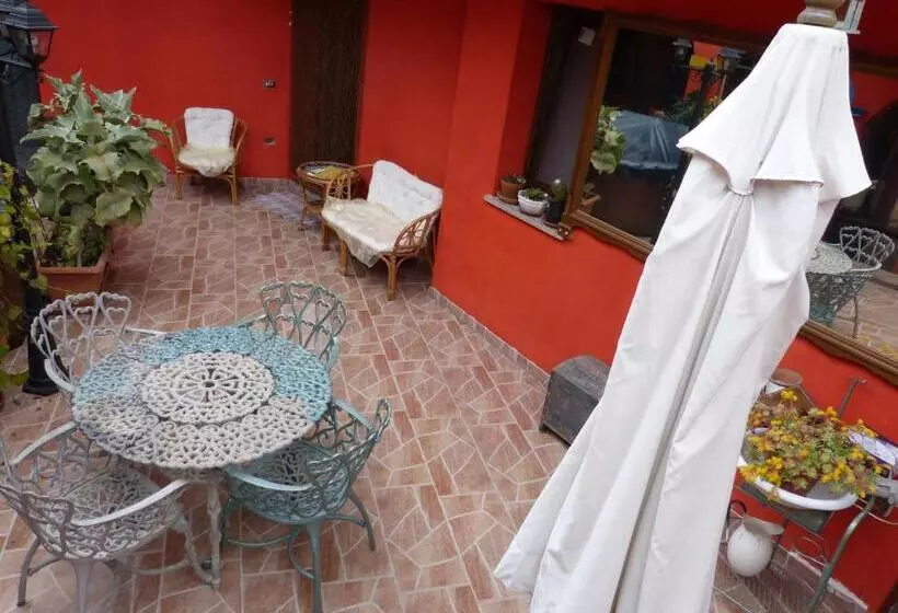 Aamiaismajoitus (B&B) Il Pozzo Dei Desideri