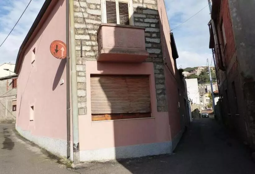 Aamiaismajoitus (B&B) Il Pozzo Dei Desideri