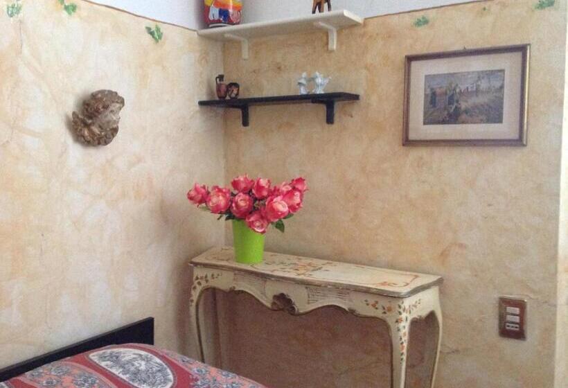 住宿加早餐  La Vecchia Quercia