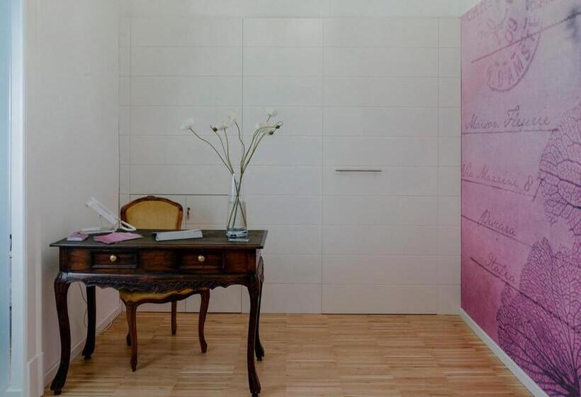 تختخواب و صبحانه Maison Fleurie