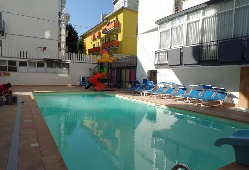 Hotel 2000