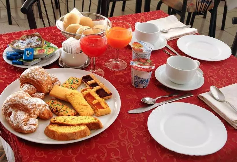 Hotelli Pensione Rossi