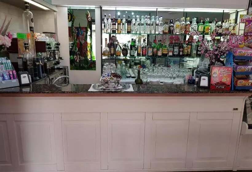 Hotelli Pensione Rossi