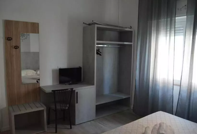 Hotelli Pensione Rossi