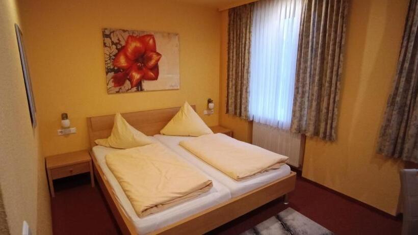 בית מלון כפרי Romäus