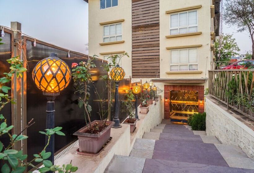 Отель Treebo Residency