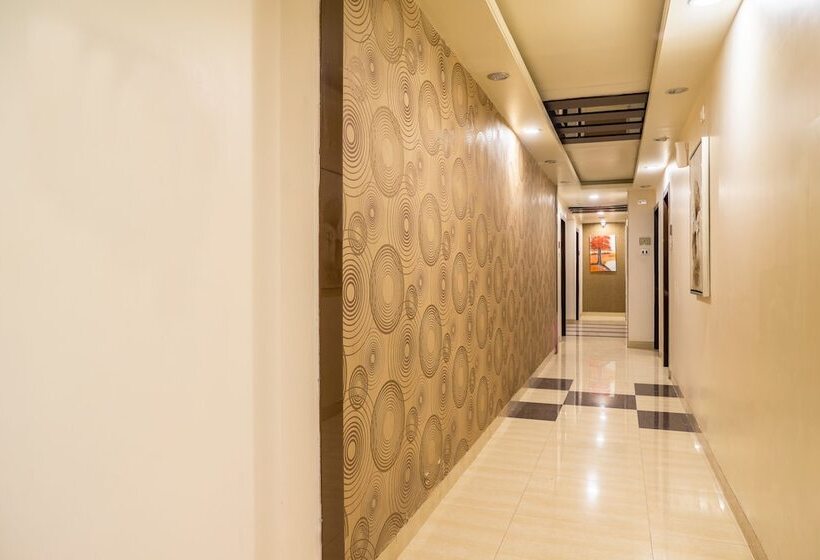 Отель Treebo Residency