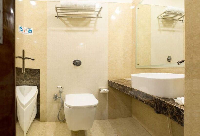 Отель Treebo Residency