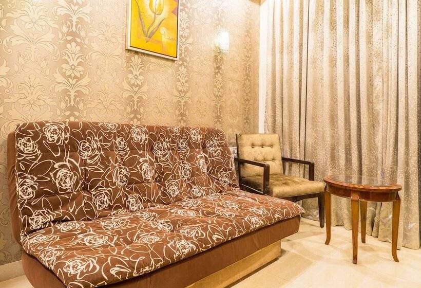 Отель Treebo Residency