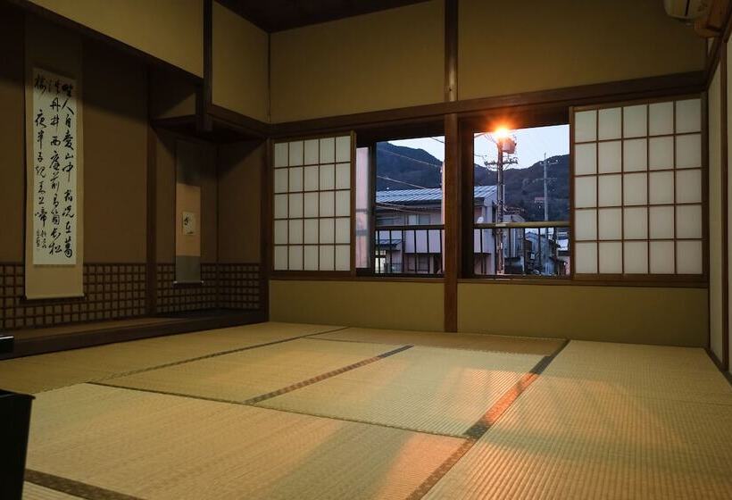 Рёкан Zenkoji Temple Yakuoin