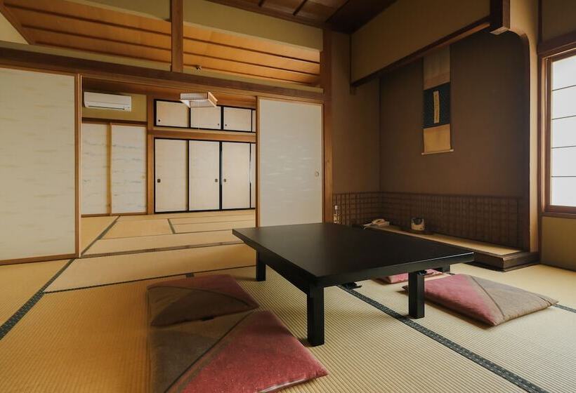 Рёкан Zenkoji Temple Yakuoin