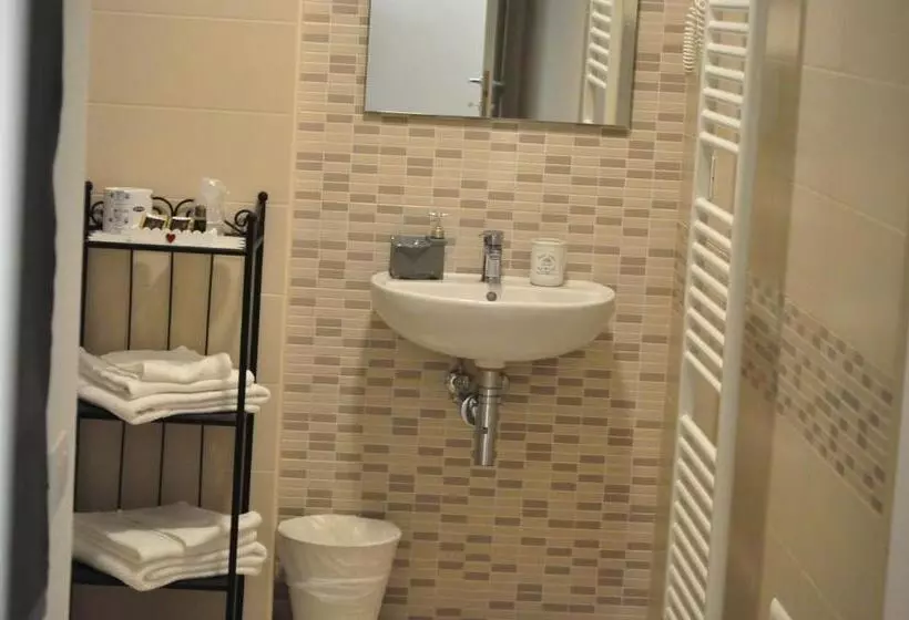 تختخواب و صبحانه Artisti Rooms