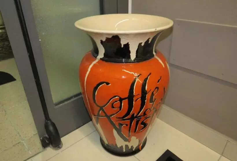 تختخواب و صبحانه Artisti Rooms