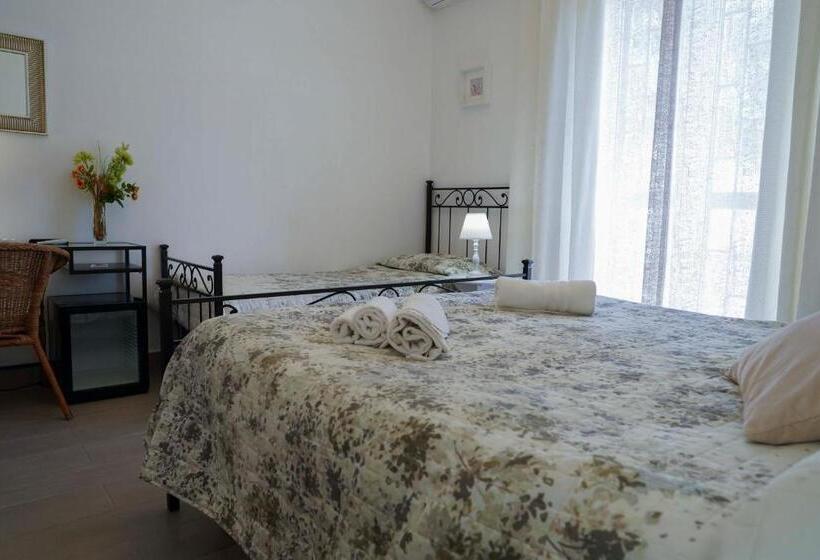 تختخواب و صبحانه Anthea