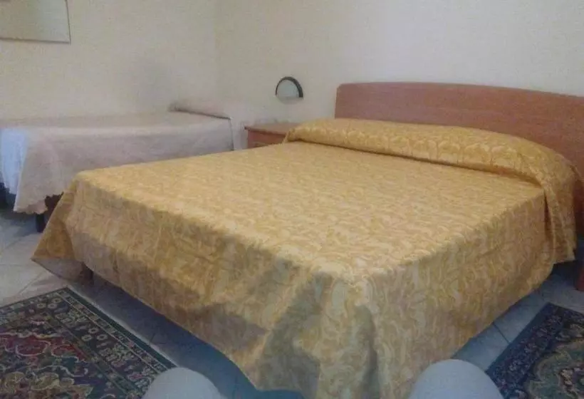 تختخواب و صبحانه Raggio Di Sole