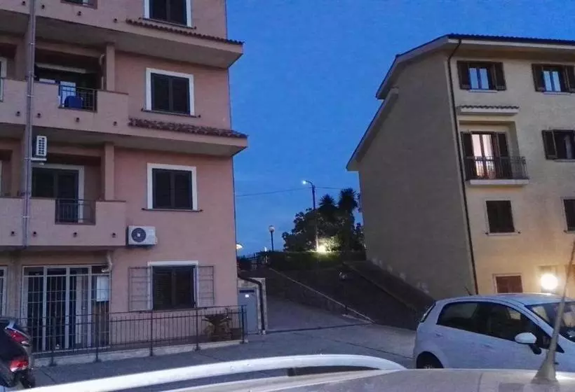 تختخواب و صبحانه Raggio Di Sole