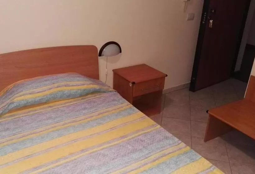 تختخواب و صبحانه Raggio Di Sole