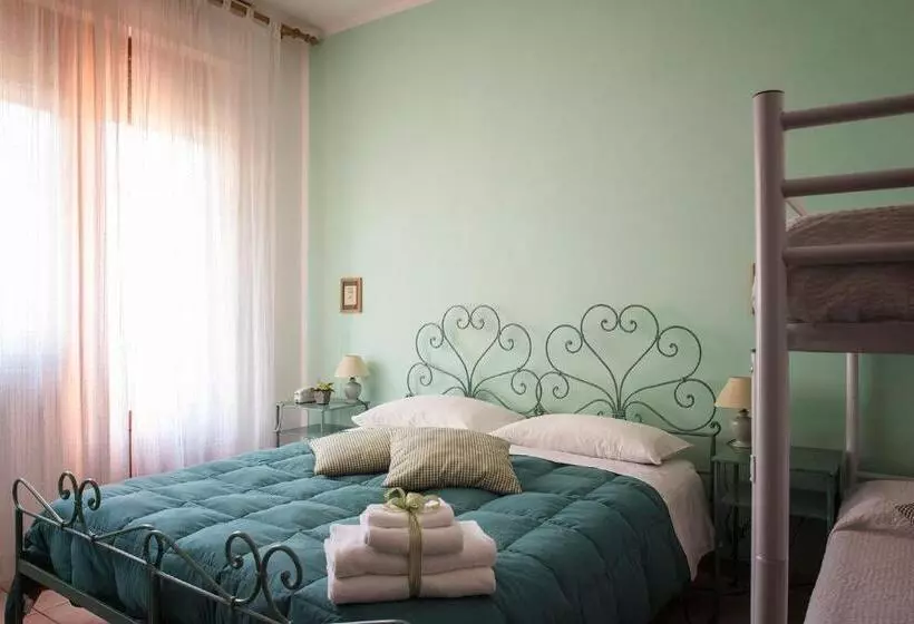 ホテル Albergo La Bussola