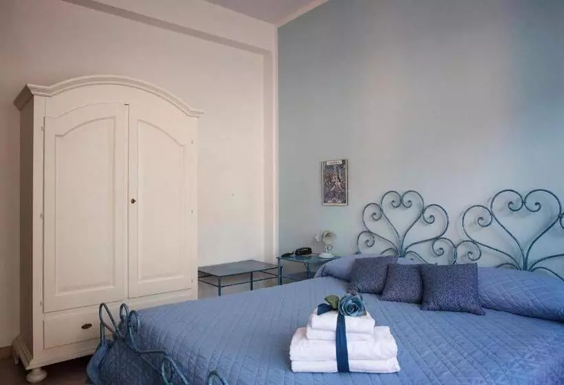 ホテル Albergo La Bussola