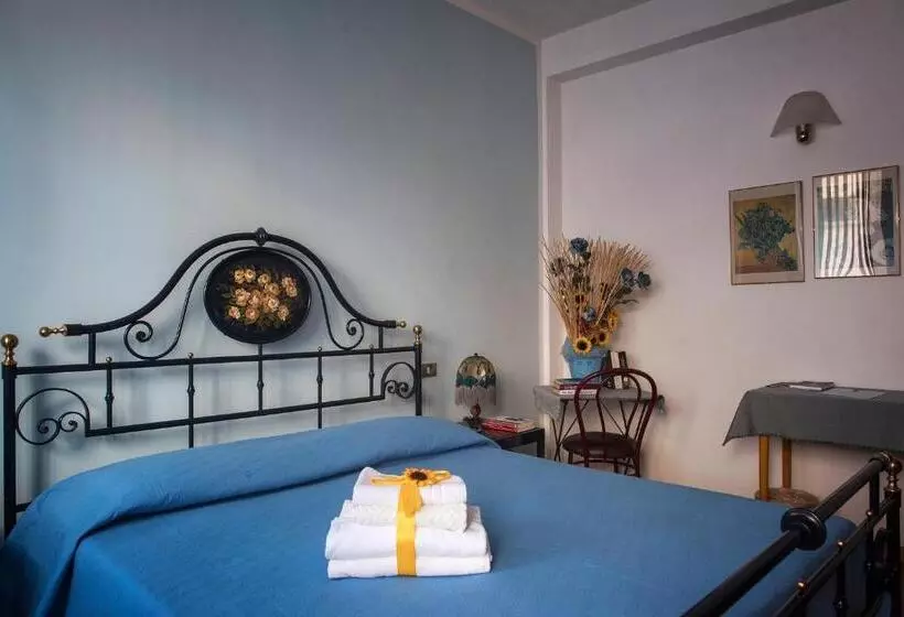 ホテル Albergo La Bussola