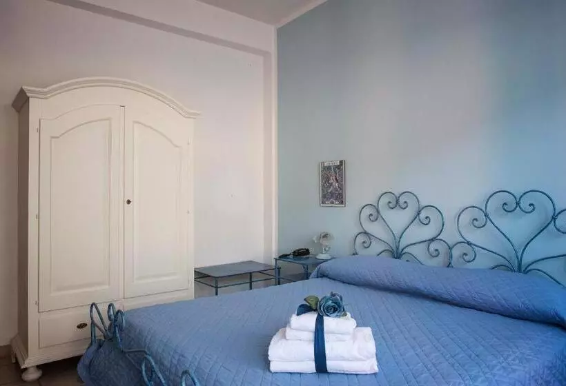 ホテル Albergo La Bussola