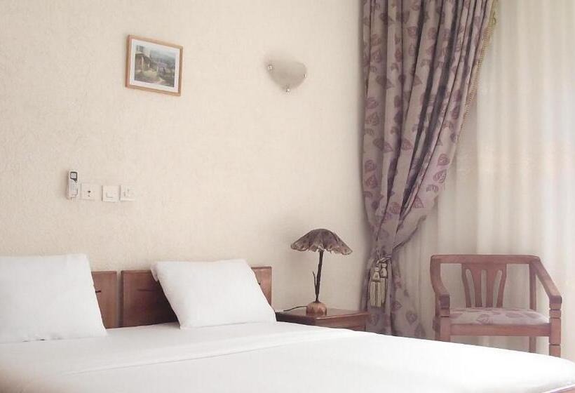 ホテル Ghis Palace