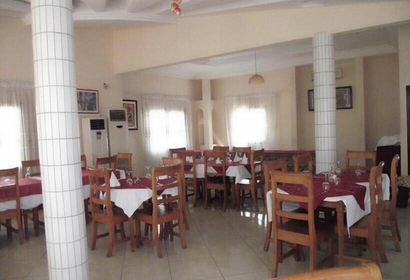 ホテル Ghis Palace