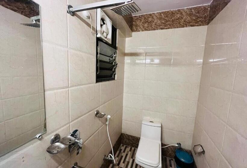 Hotel Mani International