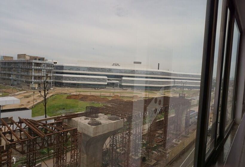 Hotel Mani International