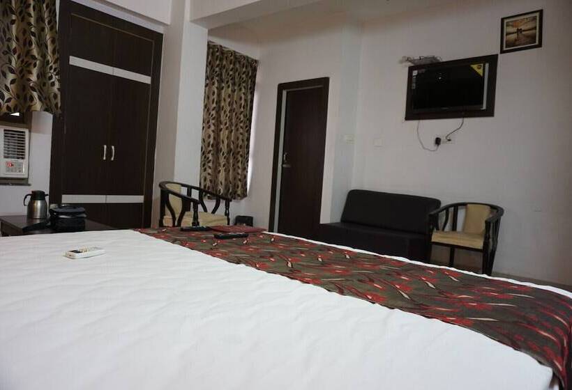 Hotel Mani International