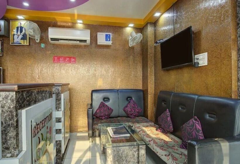 Hotel Mani International