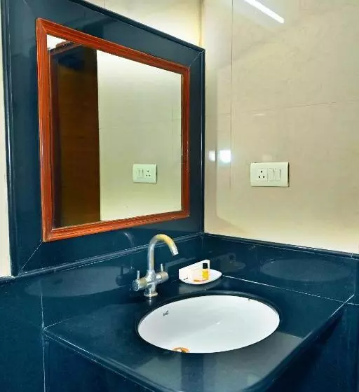 Hotelli Rajhans International