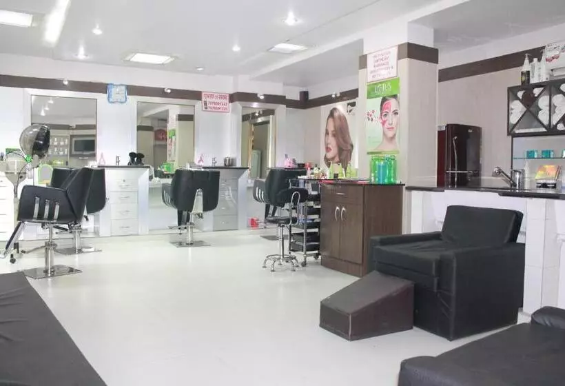 Hotelli Rajhans International