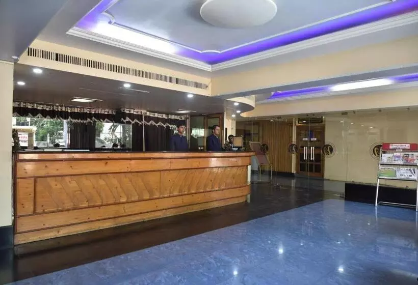 Hotelli Rajhans International