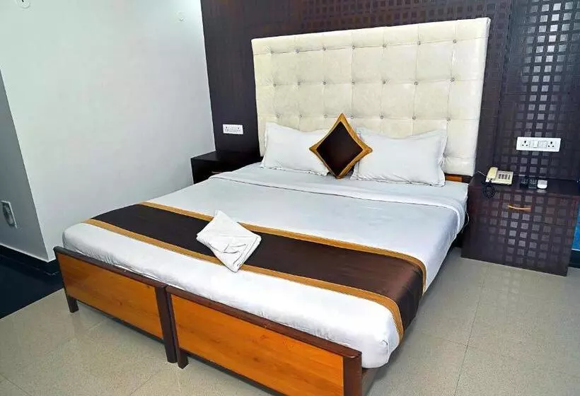 Hotelli Rajhans International