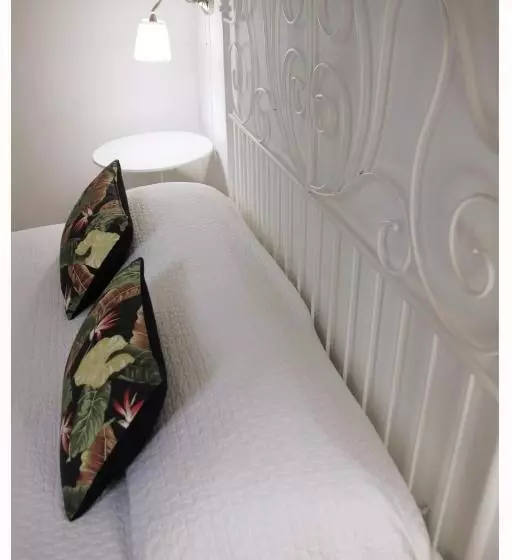 تختخواب و صبحانه Alvorada Rooms