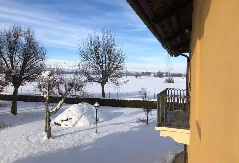 Aamiaismajoitus (B&B) Cascina La Barona