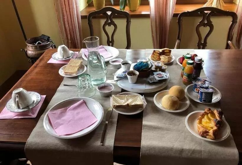 Aamiaismajoitus (B&B) Cascina La Barona