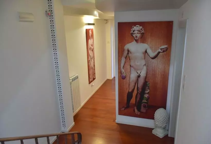 ベッドアンドブレックファースト Conte Ardi Luxury Rooms