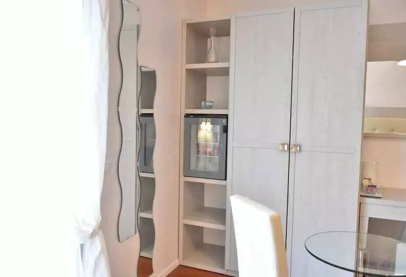 ベッドアンドブレックファースト Conte Ardi Luxury Rooms